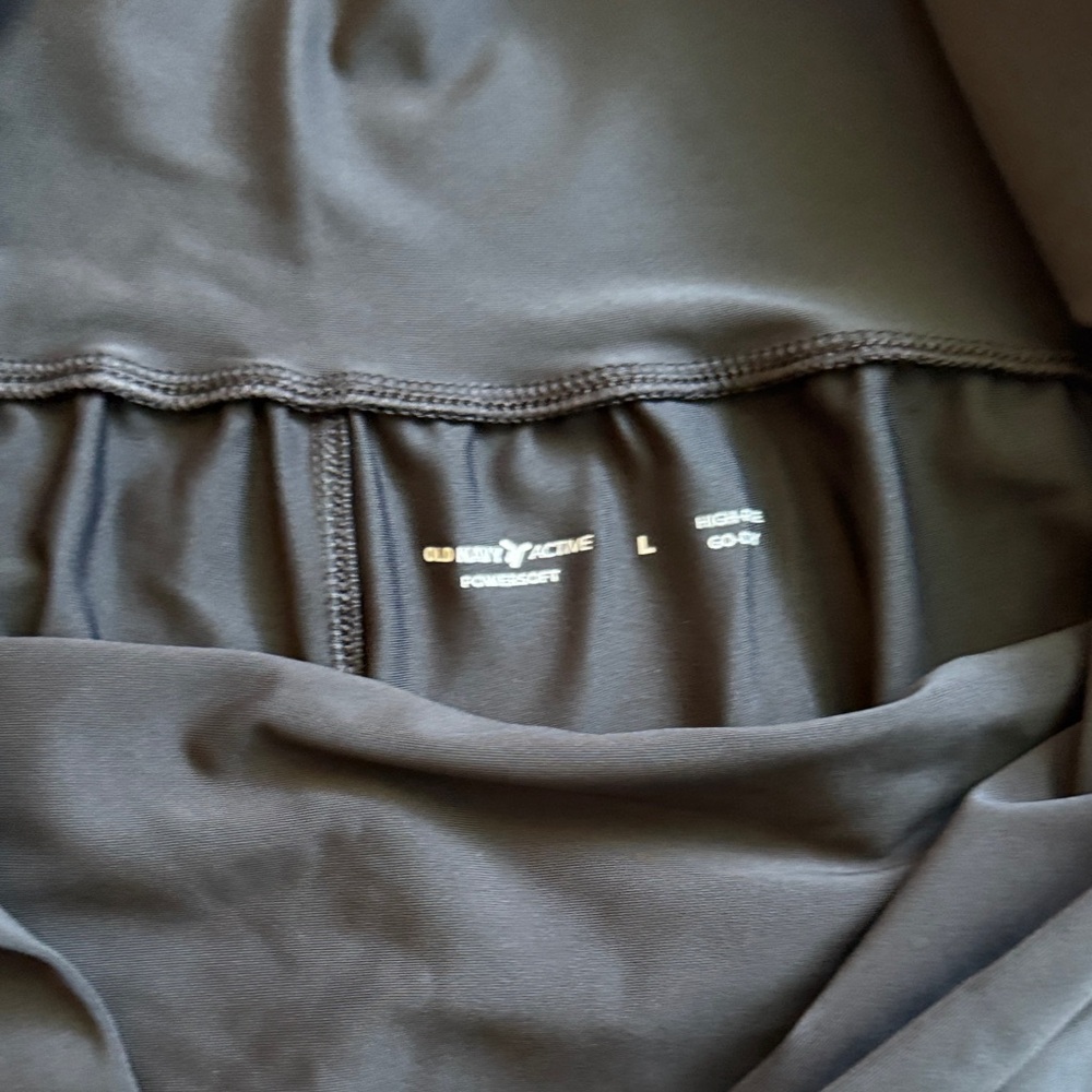 Old Navy Maternity black athletic shorts - Picture 2 of 3